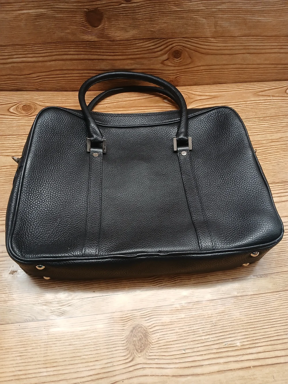 Classic Black Leather Unisex Briefcase with Gold Accent Hardware